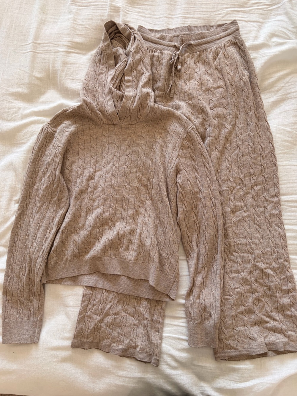 UNIQLO Cable Knit Lounge Set | Hoodie (Med) & Wide Leg Pants (Small) | Beige